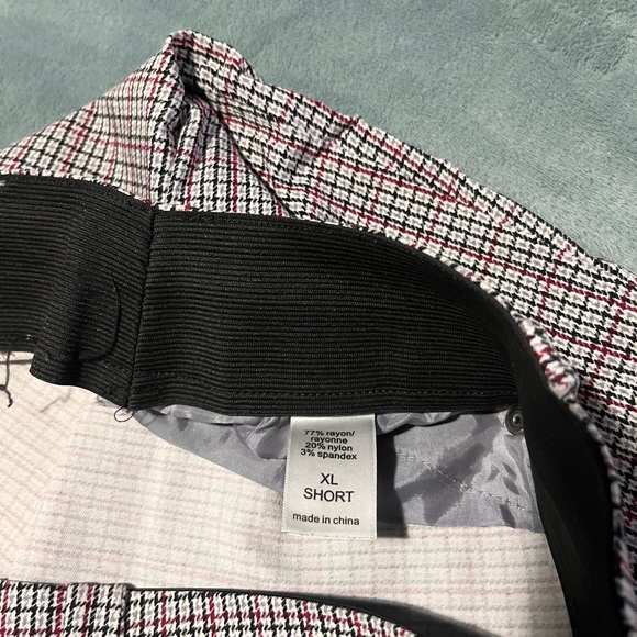 Maurices Black & White Checked Jean Shorts - Picture 3 of 7